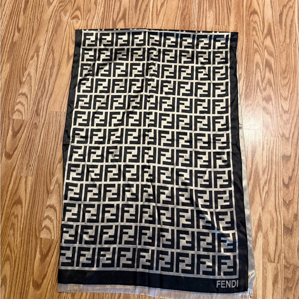 Fendi Black and Cream silk cashmere wrap shawl scarf